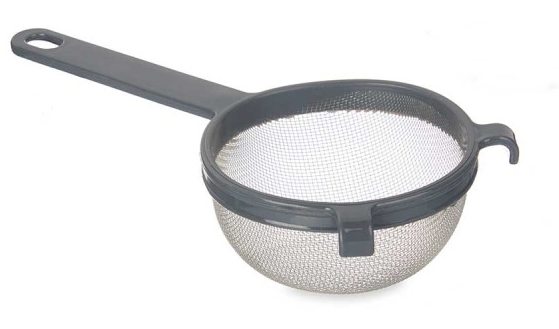 Coador em plástico e metal 10cm